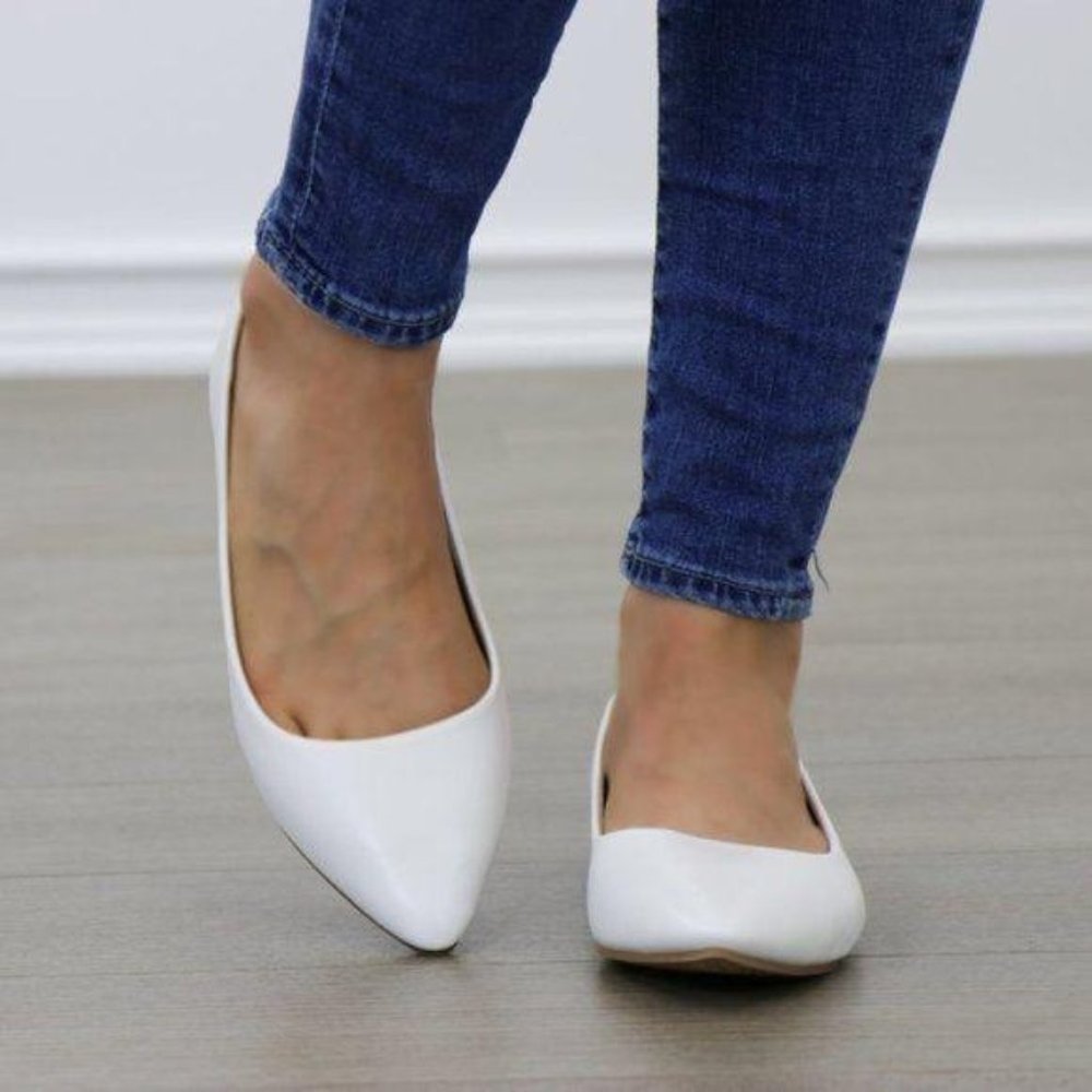 Faux Leather White Pointy Toe Flat Shoes - Picture 3 of 7
